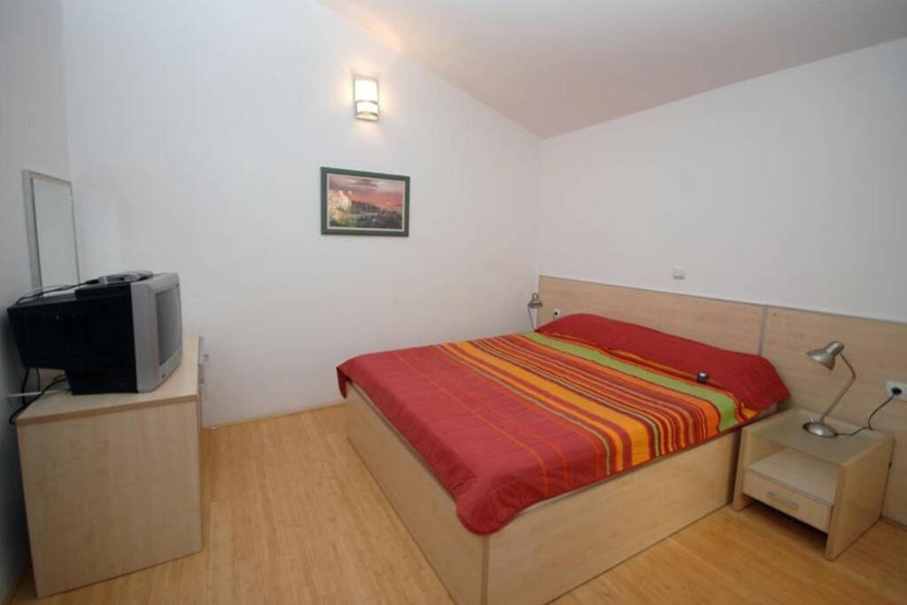 Bmv Room For 2-3 With Greenery View Sveti Stefan Exteriér fotografie